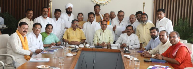 Chhindwara BJP leader Meet to Shivraj singh chuhan