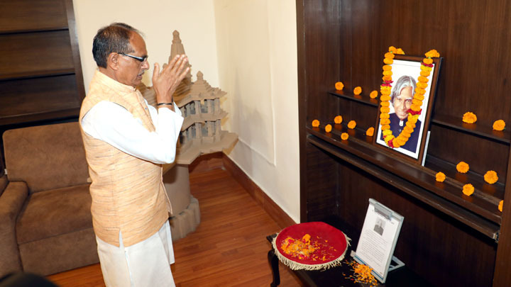 CM Shivraj Singh salutes former President Bharat Ratna Dr. Kalam on his death anniversary