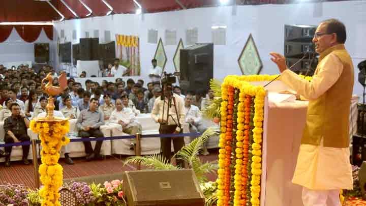 Recruitment will be done on one lakh government posts in one year, so far 60 thousand posts have been appointed: Chief Minister Shivraj Singh