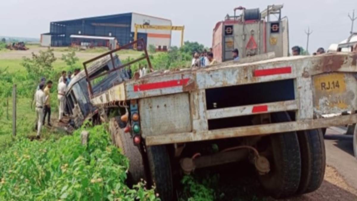 Multiple explosions after fire in trolley in Sehore district, driver burnt alive