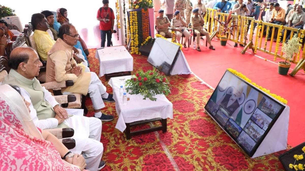 Vidisha railway station will be renovated at a cost of 18 crores, CM Shivraj Singh participated in the foundation stone program