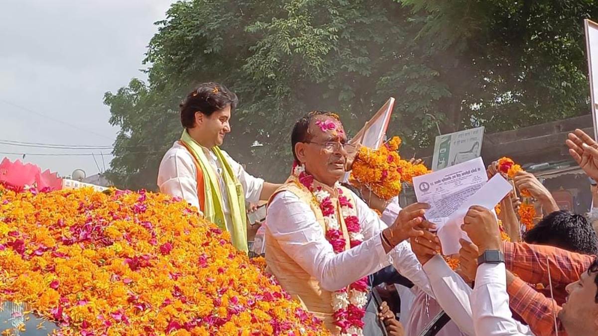 Chief Minister Shivraj Singh's public darshan program at Lahar in Bhind district, addressed Ladli Bahna Sammelan