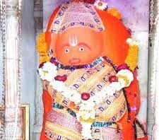 As soon as Hanuman ji comes to this temple, the devotees get premonitions of auspicious and inauspicious work.