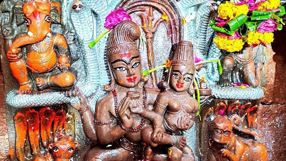 Ujjain's Nagchandreshwar temple