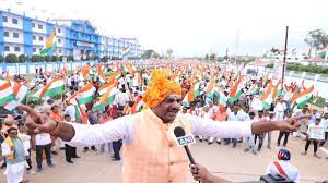 Tiranga Yatra going out in the rain, from Kolar to Sant Hirdaram Nagar