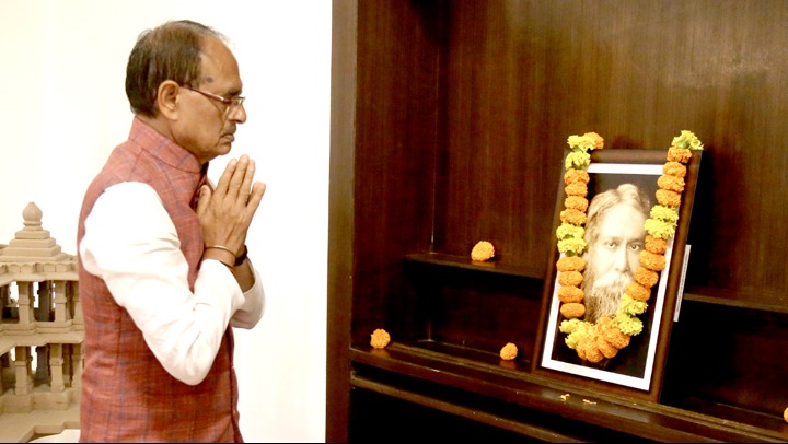 CM Shivraj Singh paid tribute to poet Rabindranath Tagore on his death anniversary