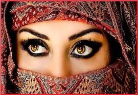 pply Kajal or Surma in eyes