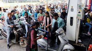 Crowd at petrol pumps even today,