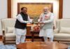 मुख्यमंत्री साय ने पीएम मोदी को दिया आमंत्रण, विकास का ब्लूप्रिंट सौंपा