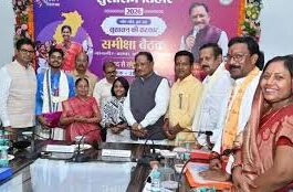 सुशासन तिहार में रायगढ़ पहुंचे मुख्यमंत्री ने अंतरराष्ट्रीय निशानेबाज दिव्यांशु को किया सम्मानित