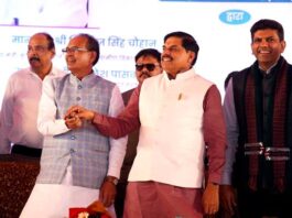 मुख्यमंत्री डॉ. यादव और केन्द्रीय कृषि एवं ग्रामीण विकास मंत्री चौहान भैरूंदा में राज्य स्तरीय कार्यक्रम में हुए शामिल