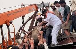 कोलकाता के टाराटाला में बड़ा हादसा: गोदाम ढहने से 5 की मौत, 20 घायल