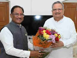 मुख्यमंत्री विष्णु देव साय ने विधानसभा अध्यक्ष डॉ. रमन सिंह को वैवाहिक वर्षगांठ पर दी बधाई