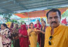 Kolar News Update: कोलार रोड मां बिजासन मंदिर में श्रीमद् भागवत कथा का शुभारंभ, भक्तों ने लिया कथा रस का आनंद