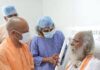 मुख्यमंत्री योगी आदित्यनाथ ने जाना महंत नृत्य गोपाल दास का हालचाल