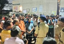 Kolar Police News: कोलारवासियों ने पुलिस आयुक्त के सामने रखीं समस्याएं, पार्किंग से लेकर अवैध ठेलों तक उठे मुद्दे