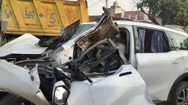 jhanshi-road-accident