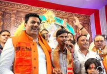 लाल बाग के राजा पहुंचे हनुमान अंश गाने से फेमस हुए सुनील लोधी, विधायक रामेश्वर शर्मा ने किया सम्मान